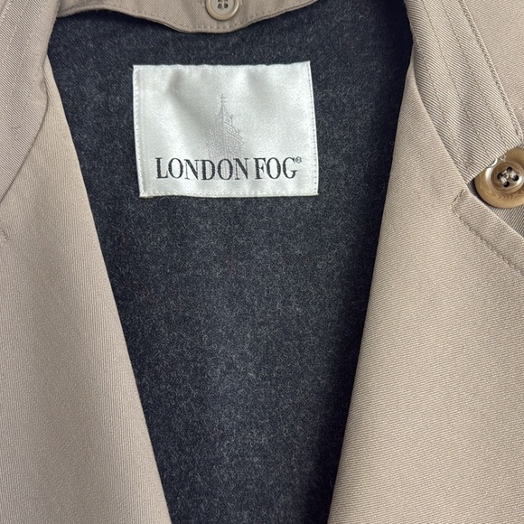 Vintage London Fog Trench Coat - Picture 3 of 12